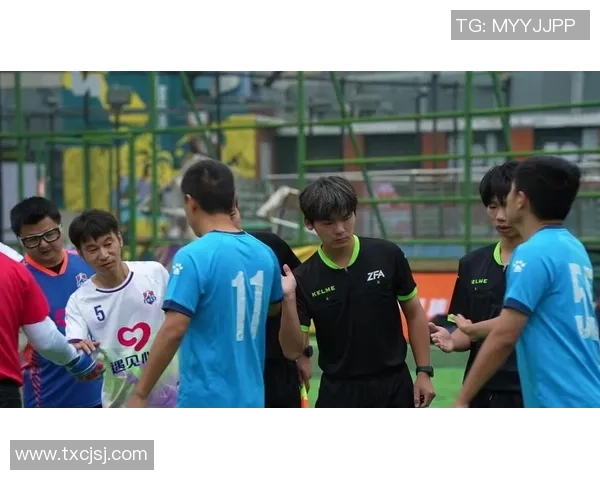 杭州足球队与北京足球队赛后复盘分析意识差异及战术执行效果探讨 杭州足球队与北京足球队赛后复盘分析意识差异及战术执行效果探讨