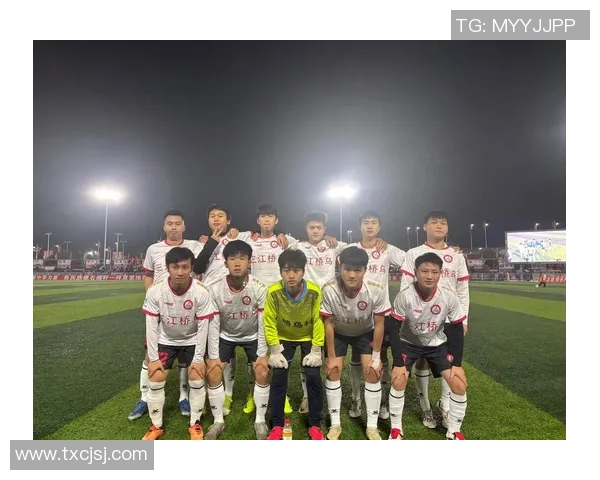 谁是足球明星的超级粉丝他们的热爱与追随背后的故事 谁是足球明星的超级粉丝他们的热爱与追随背后的故事